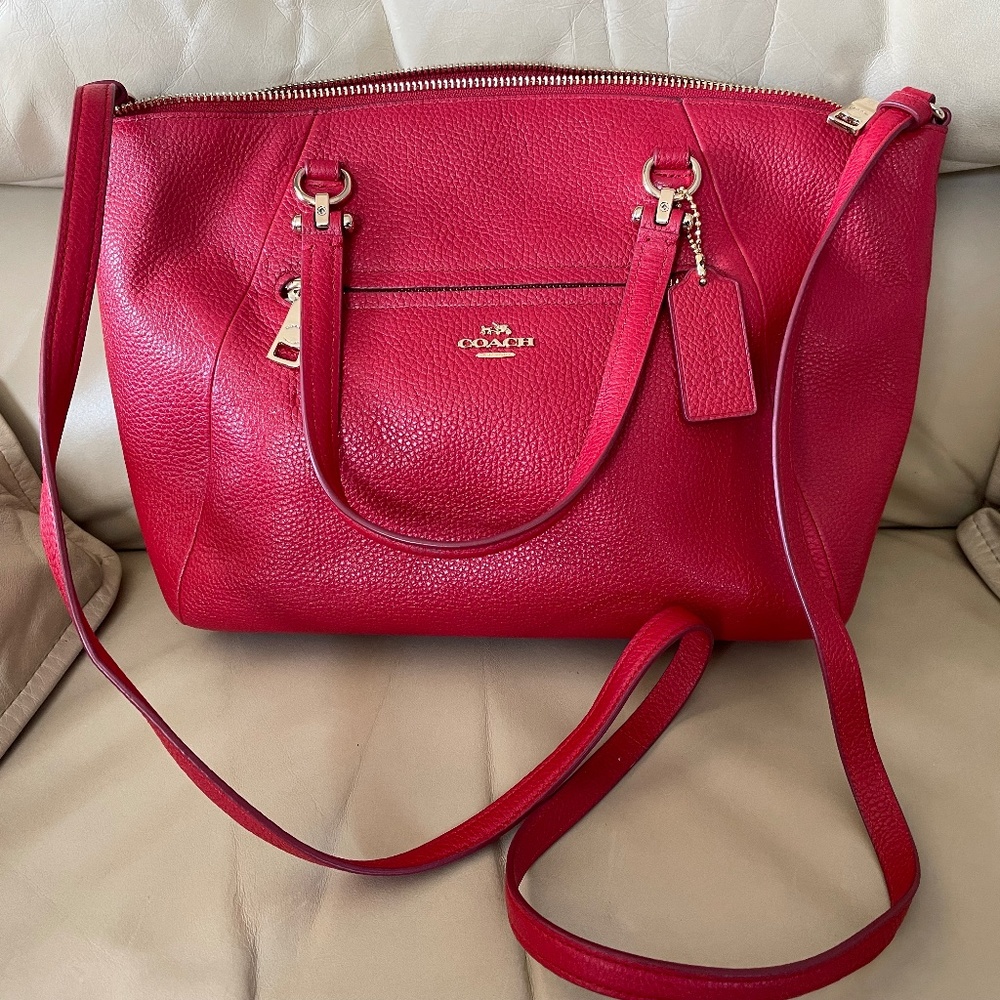 Vintage Pre-1994 Coach Red Leather Shoulder bag Medium Size